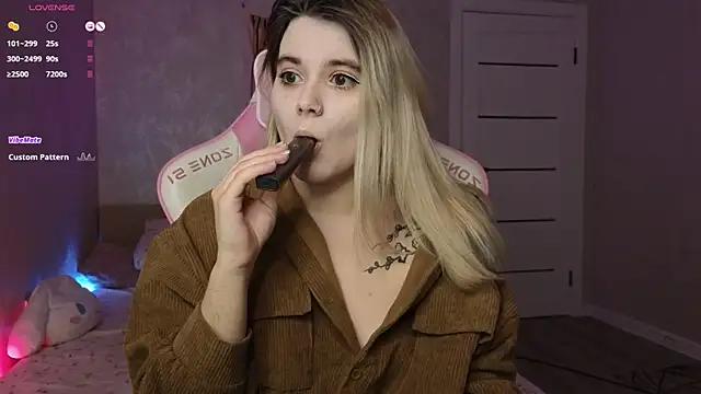 Girls: Stay up-to-date with the latest immersive cam streams gallery and try the most sensual entertainers flaunt their aroused bushes and steaming hot physiques as they lay bare and cum.