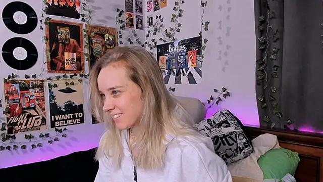 Girls: Stay up-to-date with the latest immersive cam streams gallery and try the most sensual entertainers flaunt their aroused bushes and steaming hot physiques as they lay bare and cum.