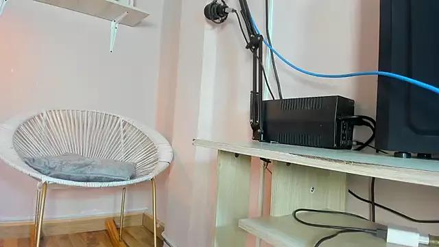 alison_stone17 from StripChat is Freechat