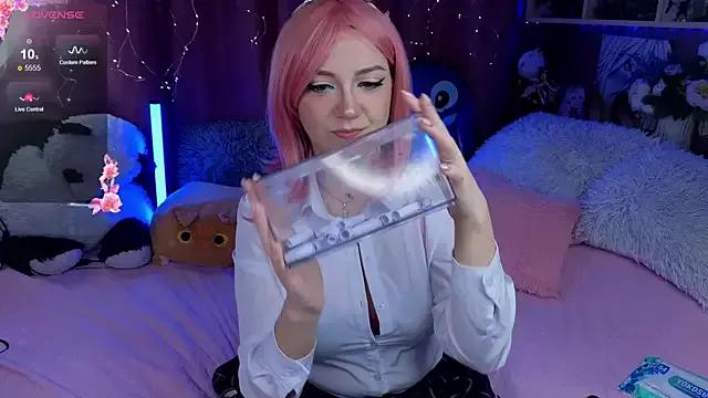 Girls: Stay up-to-date with the latest immersive cam streams gallery and try the most sensual entertainers flaunt their aroused bushes and steaming hot physiques as they lay bare and cum.