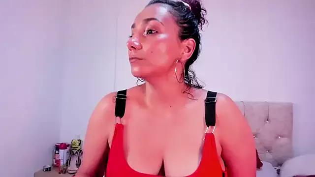 amber_demons2021 from StripChat is Freechat