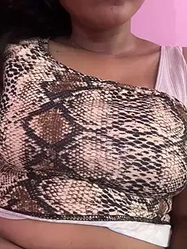 angela000 from StripChat is Freechat