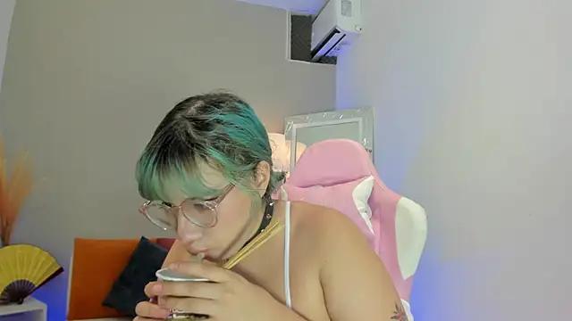 Girls: Stay up-to-date with the latest immersive cam streams gallery and try the most sensual entertainers flaunt their aroused bushes and steaming hot physiques as they lay bare and cum.