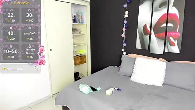 Girls: Stay up-to-date with the latest immersive cam streams gallery and try the most sensual entertainers flaunt their aroused bushes and steaming hot physiques as they lay bare and cum.