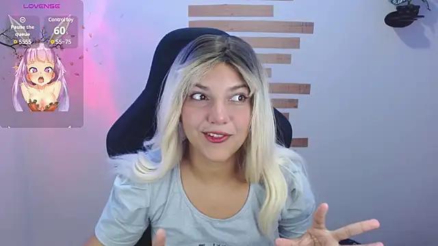 Girls: Stay up-to-date with the latest immersive cam streams gallery and try the most sensual entertainers flaunt their aroused bushes and steaming hot physiques as they lay bare and cum.