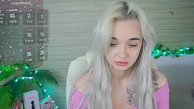 Girls: Stay up-to-date with the latest immersive cam streams gallery and try the most sensual entertainers flaunt their aroused bushes and steaming hot physiques as they lay bare and cum.