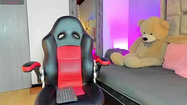 Girls: Stay up-to-date with the latest immersive cam streams gallery and try the most sensual entertainers flaunt their aroused bushes and steaming hot physiques as they lay bare and cum.
