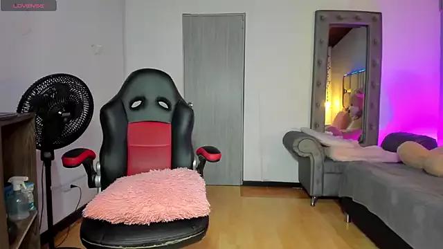 Girls: Stay up-to-date with the latest immersive cam streams gallery and try the most sensual entertainers flaunt their aroused bushes and steaming hot physiques as they lay bare and cum.