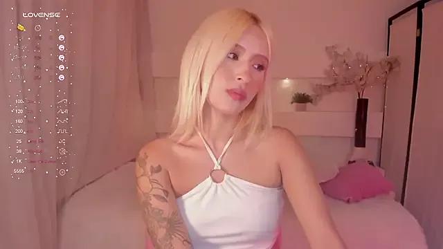 Girls: Stay up-to-date with the latest immersive cam streams gallery and try the most sensual entertainers flaunt their aroused bushes and steaming hot physiques as they lay bare and cum.