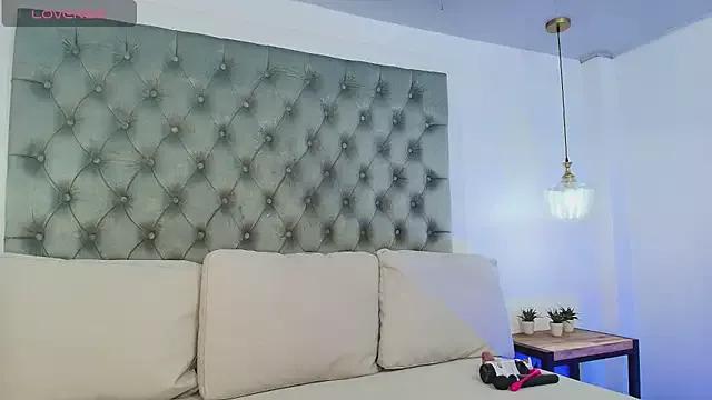 ashlyn_parker from StripChat is Freechat