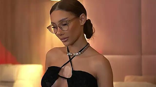 AvaHeath from StripChat is Freechat