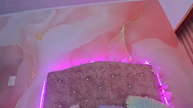 Girls: Stay up-to-date with the latest immersive cam streams gallery and try the most sensual entertainers flaunt their aroused bushes and steaming hot physiques as they lay bare and cum.
