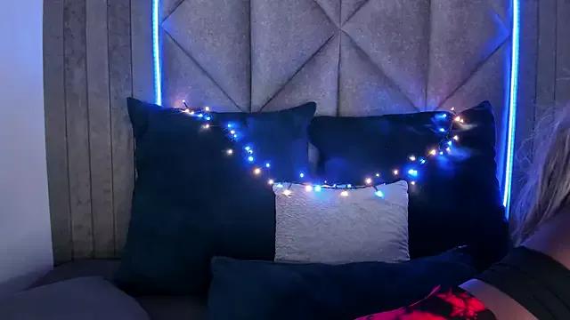 Girls: Stay up-to-date with the latest immersive cam streams gallery and try the most sensual entertainers flaunt their aroused bushes and steaming hot physiques as they lay bare and cum.