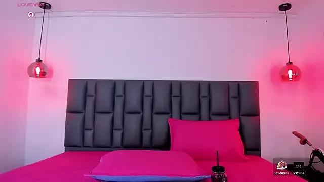 Girls: Stay up-to-date with the latest immersive cam streams gallery and try the most sensual entertainers flaunt their aroused bushes and steaming hot physiques as they lay bare and cum.