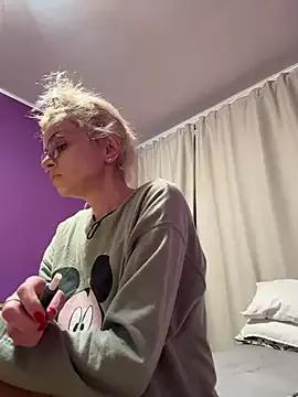 Girls: Stay up-to-date with the latest immersive cam streams gallery and try the most sensual entertainers flaunt their aroused bushes and steaming hot physiques as they lay bare and cum.