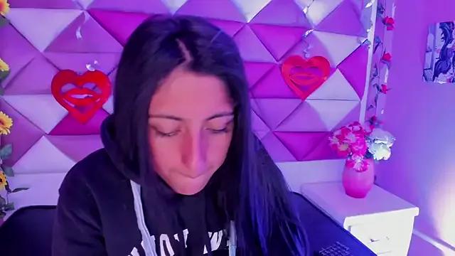 Cameron_cutte from StripChat is Freechat