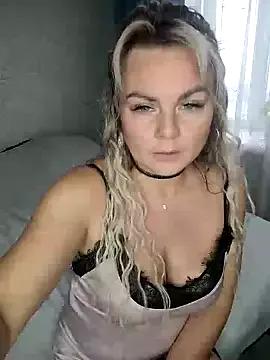 Girls: Stay up-to-date with the latest immersive cam streams gallery and try the most sensual entertainers flaunt their aroused bushes and steaming hot physiques as they lay bare and cum.