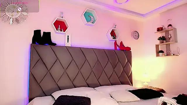 Girls: Stay up-to-date with the latest immersive cam streams gallery and try the most sensual entertainers flaunt their aroused bushes and steaming hot physiques as they lay bare and cum.