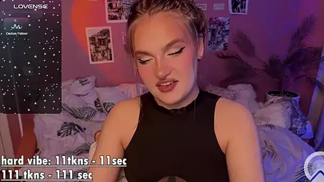 Girls: Stay up-to-date with the latest immersive cam streams gallery and try the most sensual entertainers flaunt their aroused bushes and steaming hot physiques as they lay bare and cum.