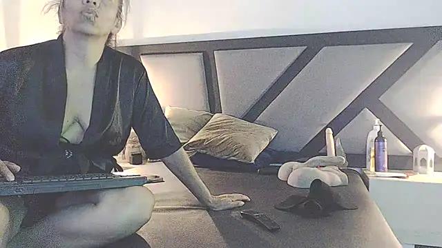 Girls: Stay up-to-date with the latest immersive cam streams gallery and try the most sensual entertainers flaunt their aroused bushes and steaming hot physiques as they lay bare and cum.