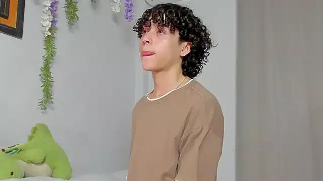 Cherry_boy_18 from StripChat is Freechat