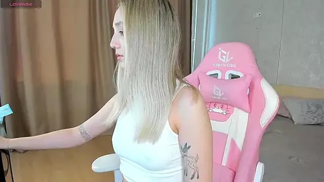 Cheryl__Brown from StripChat is Freechat