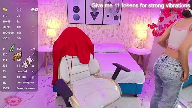 Girls: Stay up-to-date with the latest immersive cam streams gallery and try the most sensual entertainers flaunt their aroused bushes and steaming hot physiques as they lay bare and cum.