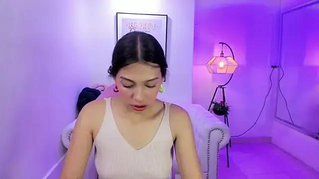 chloe_andrewss from StripChat is Freechat