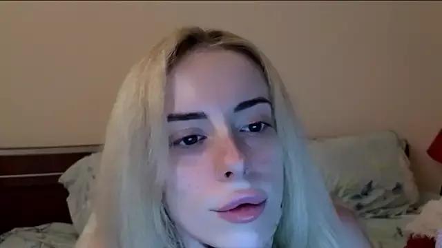 ChristiHanson from StripChat is Freechat
