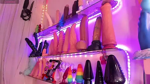Girls: Stay up-to-date with the latest immersive cam streams gallery and try the most sensual entertainers flaunt their aroused bushes and steaming hot physiques as they lay bare and cum.