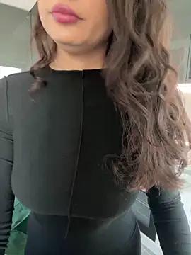 Girls: Stay up-to-date with the latest immersive cam streams gallery and try the most sensual entertainers flaunt their aroused bushes and steaming hot physiques as they lay bare and cum.