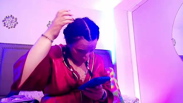 CloeFoxx_ from StripChat is Freechat