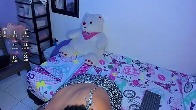 Girls: Stay up-to-date with the latest immersive cam streams gallery and try the most sensual entertainers flaunt their aroused bushes and steaming hot physiques as they lay bare and cum.