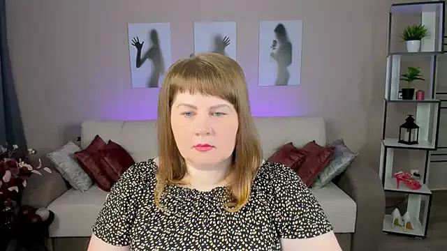 CrystalStar from StripChat is Freechat
