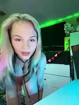 Girls: Stay up-to-date with the latest immersive cam streams gallery and try the most sensual entertainers flaunt their aroused bushes and steaming hot physiques as they lay bare and cum.