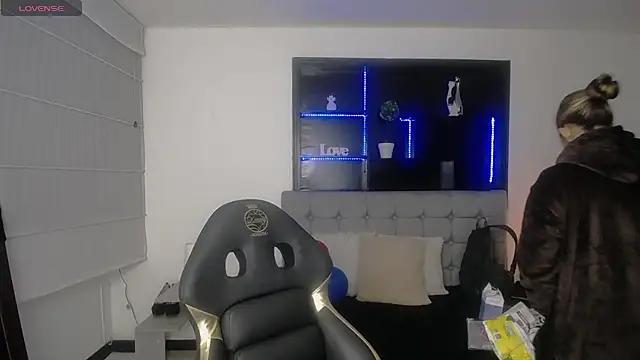 Girls: Stay up-to-date with the latest immersive cam streams gallery and try the most sensual entertainers flaunt their aroused bushes and steaming hot physiques as they lay bare and cum.