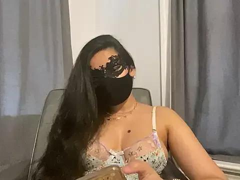 desiiiinigal from StripChat is Freechat