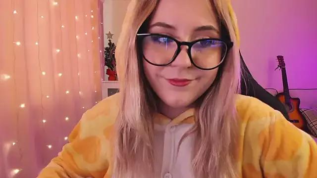Girls: Stay up-to-date with the latest immersive cam streams gallery and try the most sensual entertainers flaunt their aroused bushes and steaming hot physiques as they lay bare and cum.
