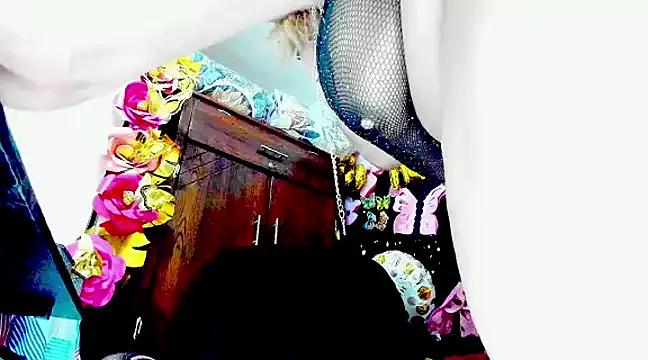 Girls: Stay up-to-date with the latest immersive cam streams gallery and try the most sensual entertainers flaunt their aroused bushes and steaming hot physiques as they lay bare and cum.