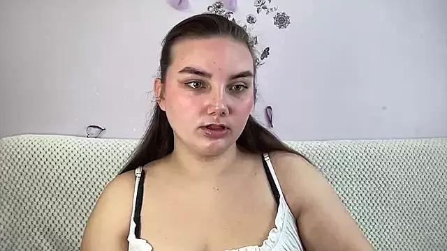 Dreamyblushfairy from StripChat is Freechat