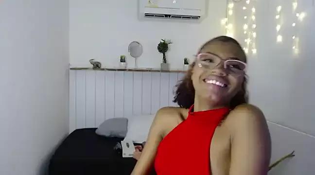 EimyJones_ from StripChat is Freechat