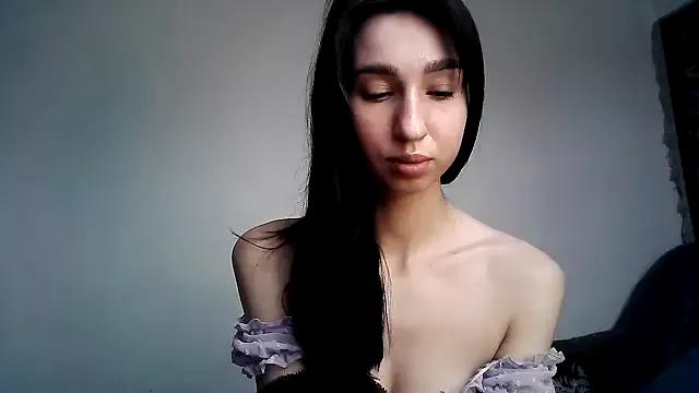ElizaSwon from StripChat is Freechat