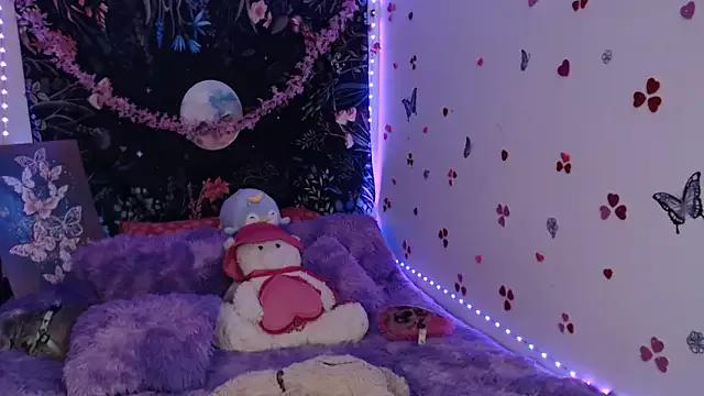 Girls: Stay up-to-date with the latest immersive cam streams gallery and try the most sensual entertainers flaunt their aroused bushes and steaming hot physiques as they lay bare and cum.