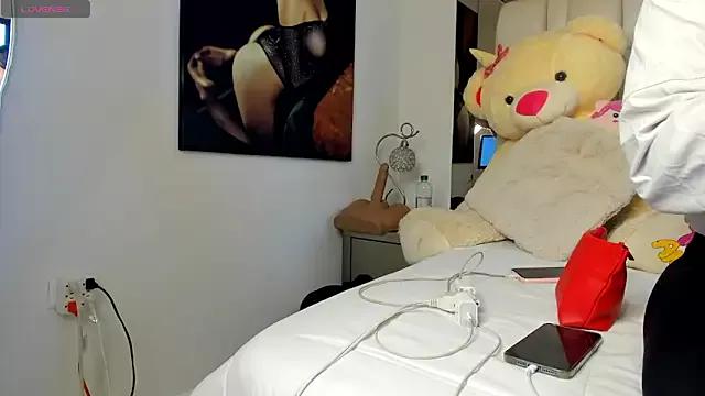 Girls: Stay up-to-date with the latest immersive cam streams gallery and try the most sensual entertainers flaunt their aroused bushes and steaming hot physiques as they lay bare and cum.