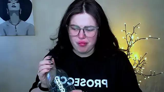 Girls: Stay up-to-date with the latest immersive cam streams gallery and try the most sensual entertainers flaunt their aroused bushes and steaming hot physiques as they lay bare and cum.