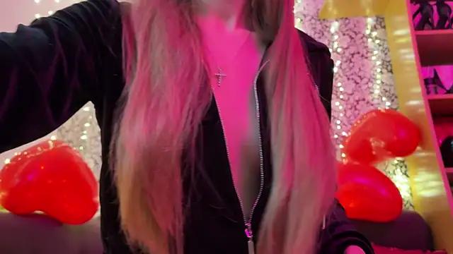 Girls: Stay up-to-date with the latest immersive cam streams gallery and try the most sensual entertainers flaunt their aroused bushes and steaming hot physiques as they lay bare and cum.