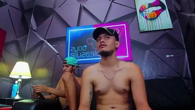Girls: Stay up-to-date with the latest immersive cam streams gallery and try the most sensual entertainers flaunt their aroused bushes and steaming hot physiques as they lay bare and cum.