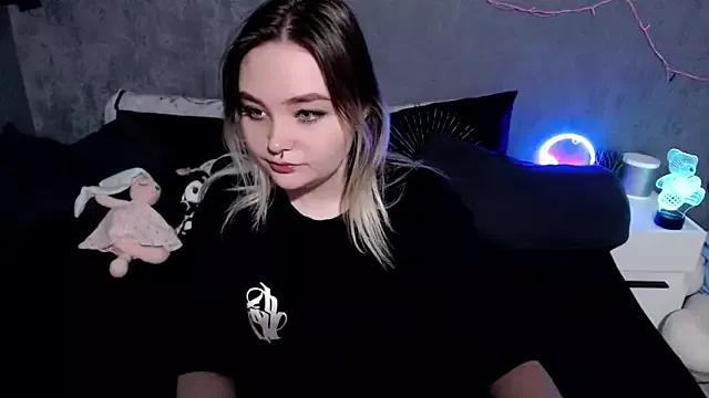 Girls: Stay up-to-date with the latest immersive cam streams gallery and try the most sensual entertainers flaunt their aroused bushes and steaming hot physiques as they lay bare and cum.