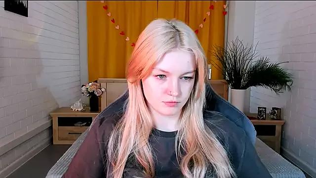 Girls: Stay up-to-date with the latest immersive cam streams gallery and try the most sensual entertainers flaunt their aroused bushes and steaming hot physiques as they lay bare and cum.