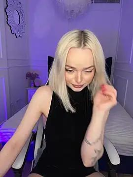 Girls: Stay up-to-date with the latest immersive cam streams gallery and try the most sensual entertainers flaunt their aroused bushes and steaming hot physiques as they lay bare and cum.